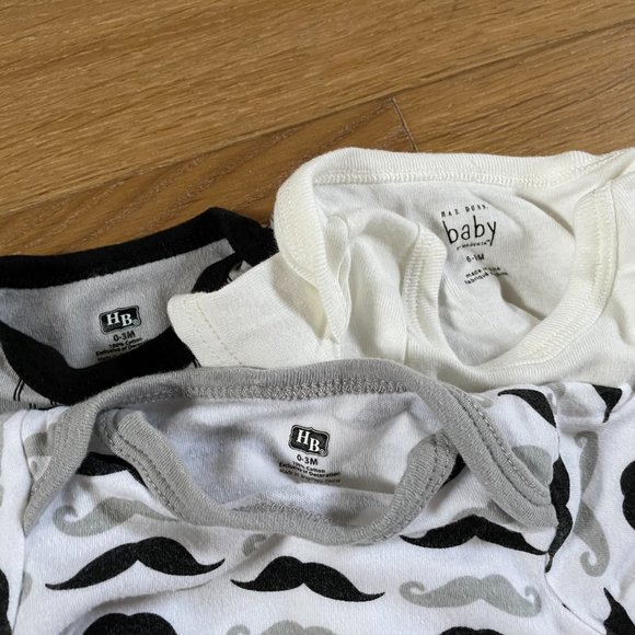 Set of 3 boy's baby bodysuits, one pieces, white grey and black, 1x Rae Dunn - Picture 7 of 7